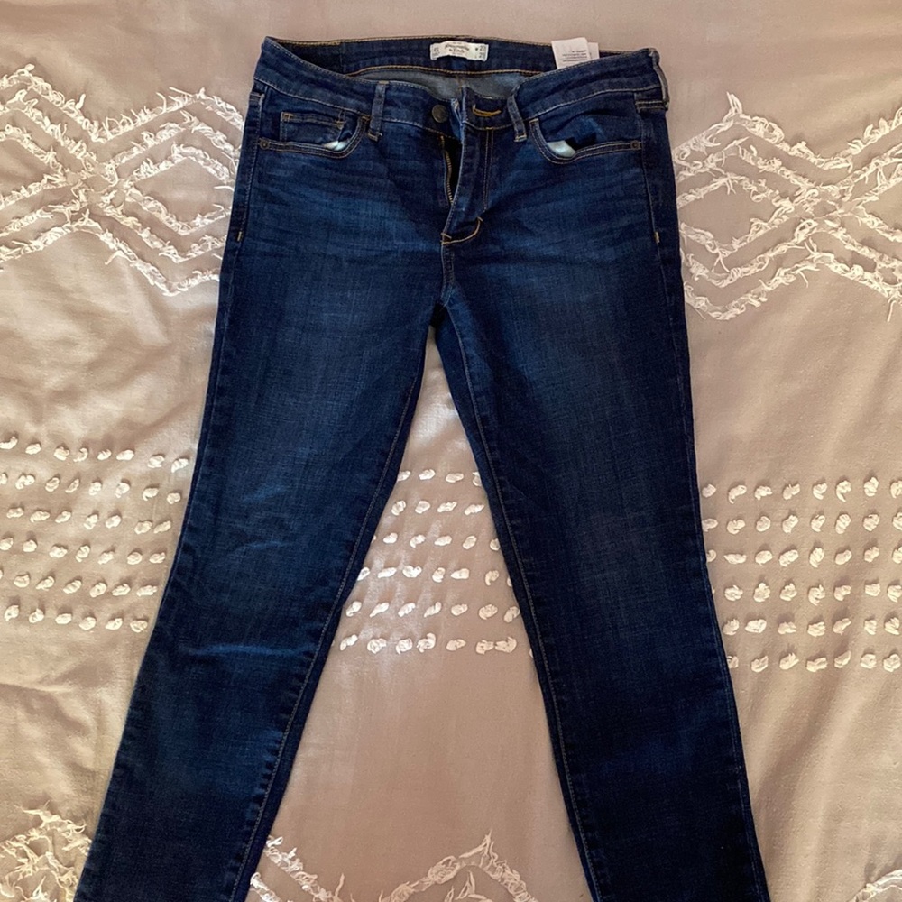 Abercrombie & Fitch Skinny Jeans in size 4 Short